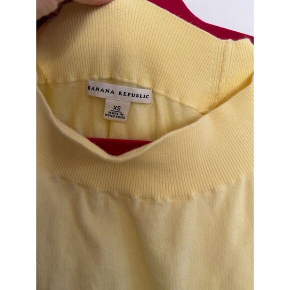 BANANA REPUBLIC WOMENS YELLOW SHORT SLEEVE TOP SZ XS - Picture 2 of 2